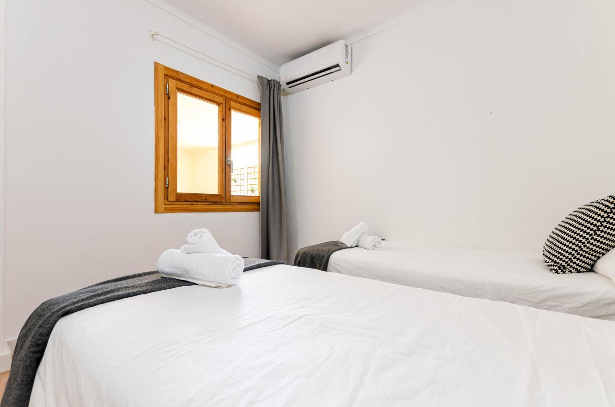 Port Apartments Пуерто де ла Аркудия Екстериор снимка