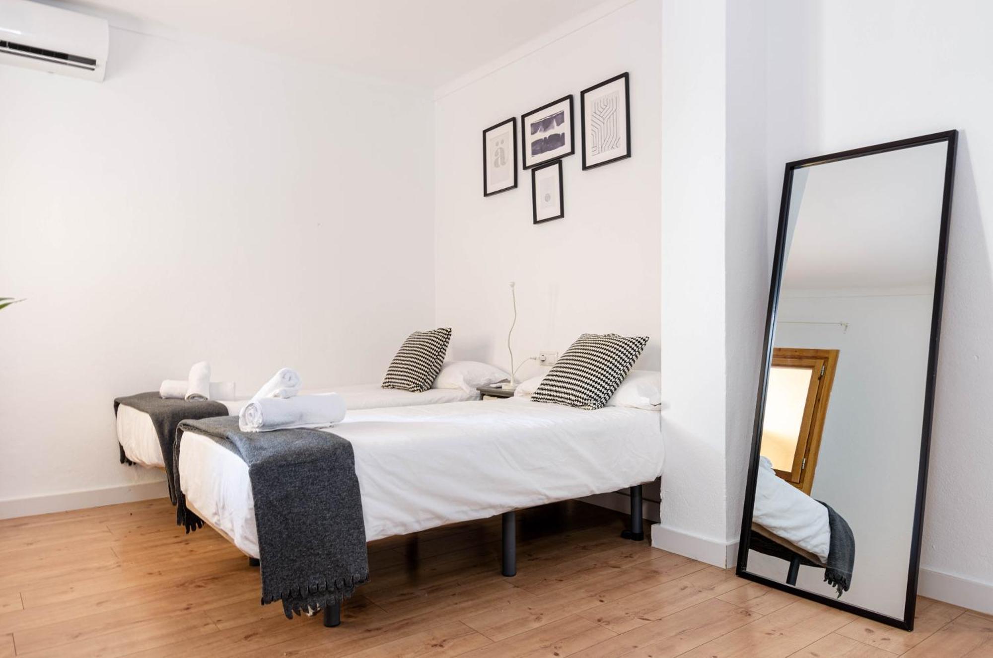 Port Apartments Пуерто де ла Аркудия Екстериор снимка